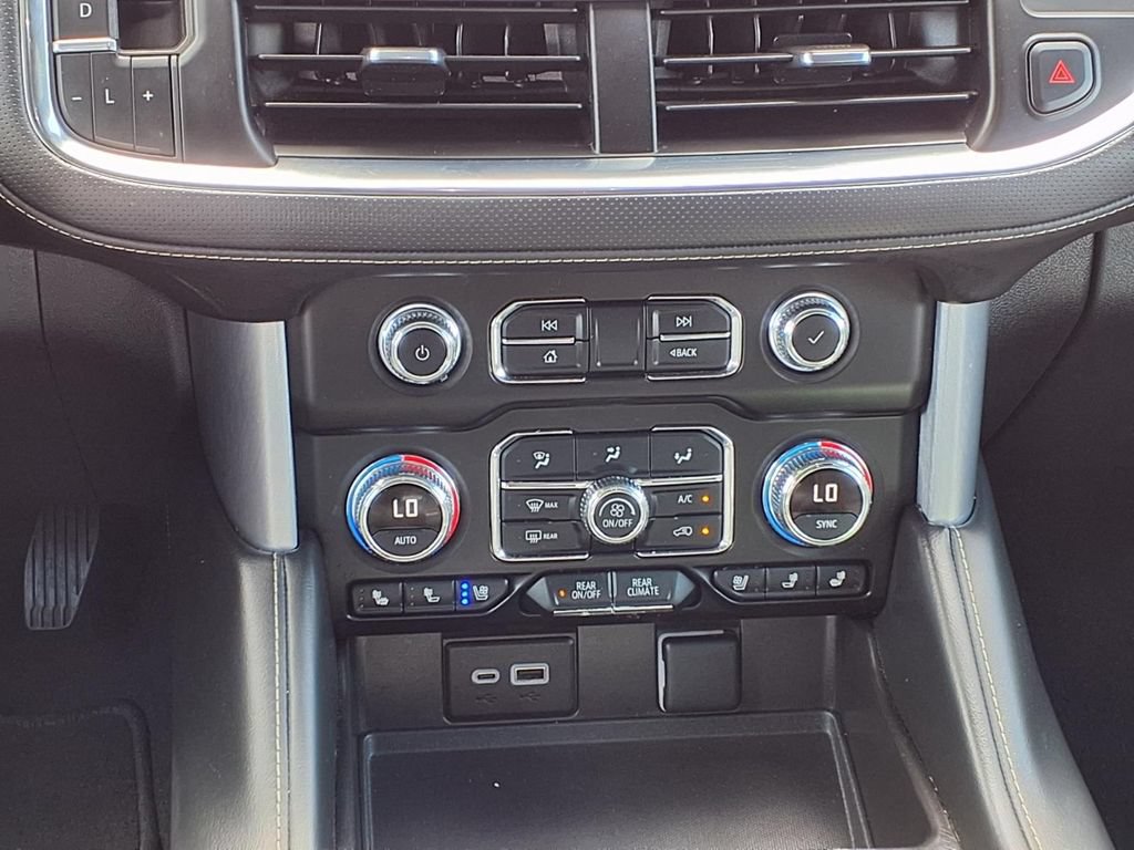 Used 2024 GMC Yukon XL SLT w/ SLT Luxury Package RWD image 15