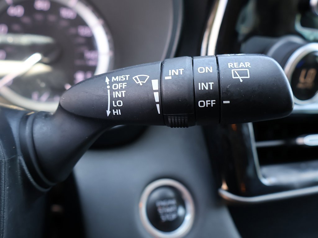 Used 2024 Toyota Highlander LE image 44