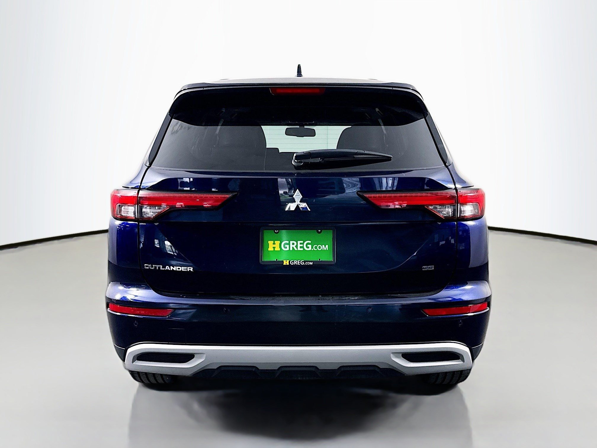 Used 2023 Mitsubishi Outlander SE AWD/4WD image 8
