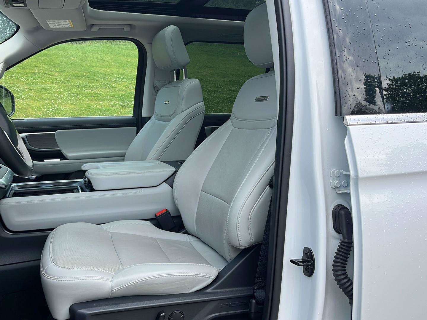 Certified 2025 Ford Expedition Max Platinum AWD/4WD image 14