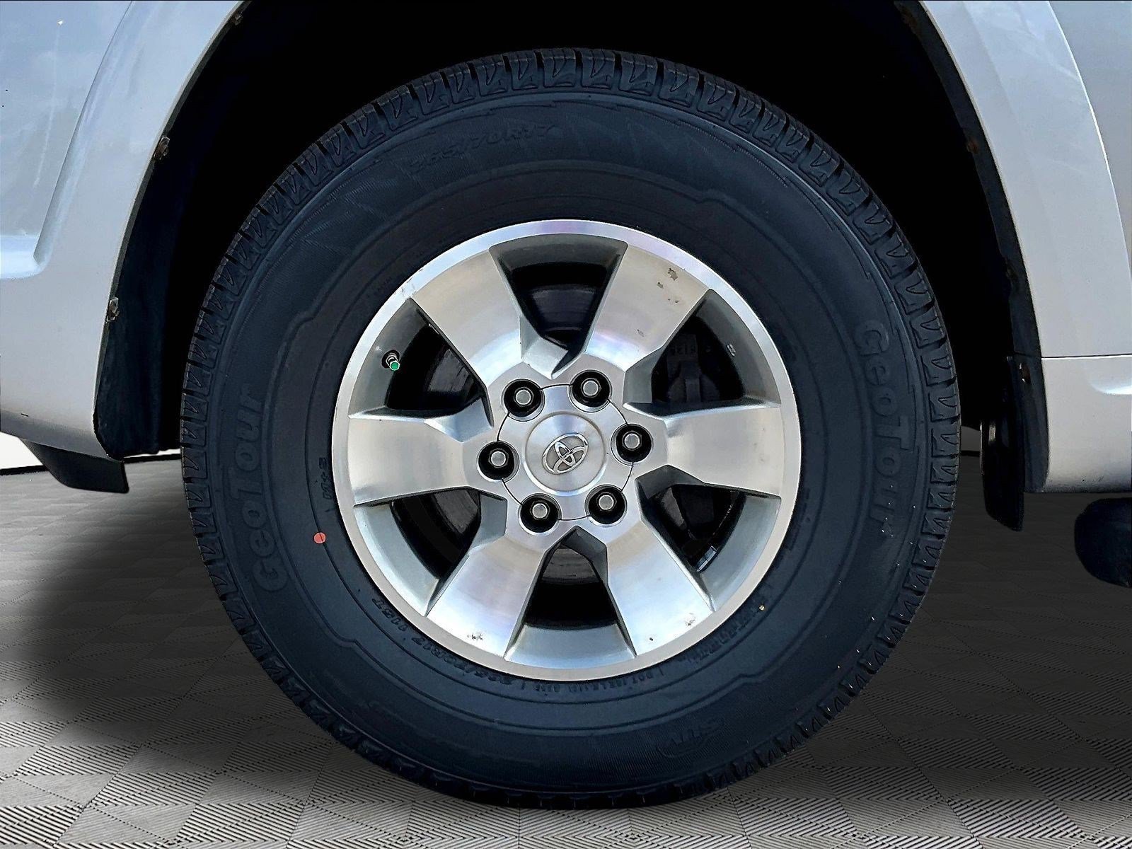 Used 2013 Toyota 4Runner SR5 AWD/4WD image 34
