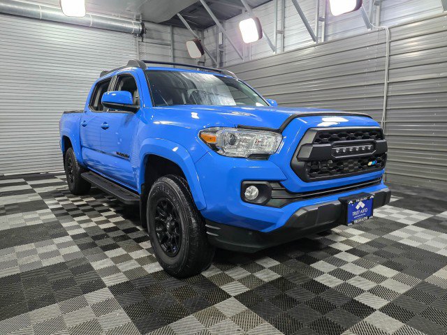 Used 2021 Toyota Tacoma SR5 w/ Blackout Package (TMS) image 4