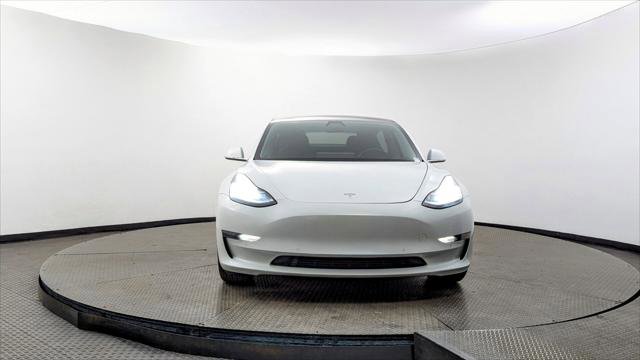 Used 2018 Tesla Model 3 Mid Range image 11