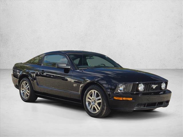 Used 2005 Ford Mustang GT image 3