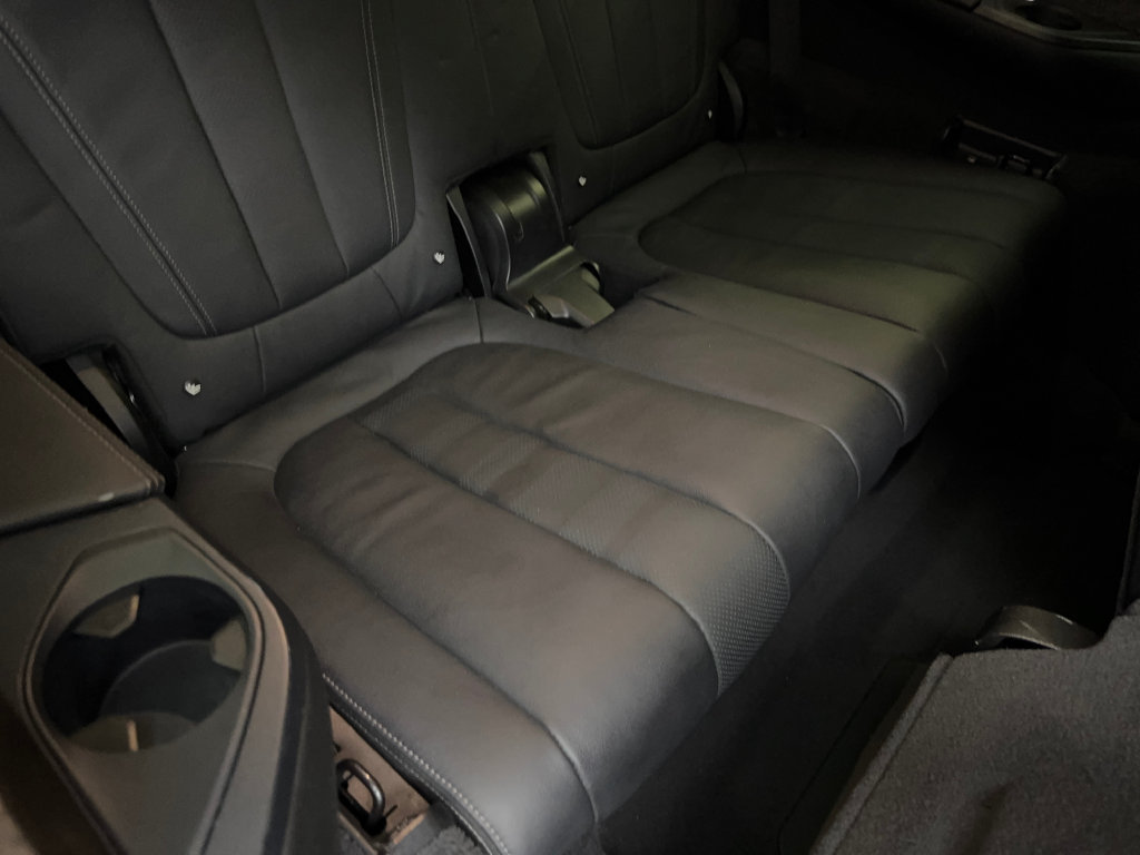 Used 2020 BMW X7 xDrive40i w/ Premium Package AWD/4WD image 44