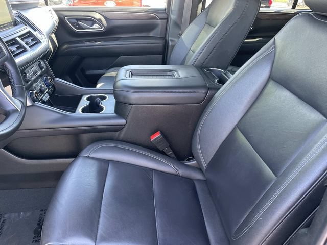 Used 2024 Chevrolet Suburban LT RWD image 21