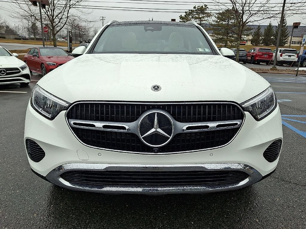 Used 2023 Mercedes-Benz GLC 300 4MATIC image 5