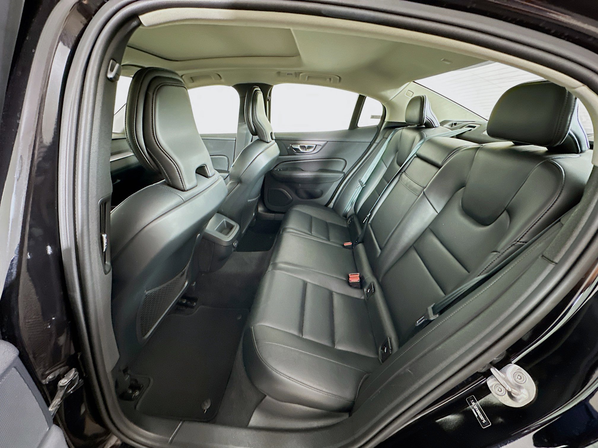 Used 2024 Volvo S60 B5 Core FWD image 27