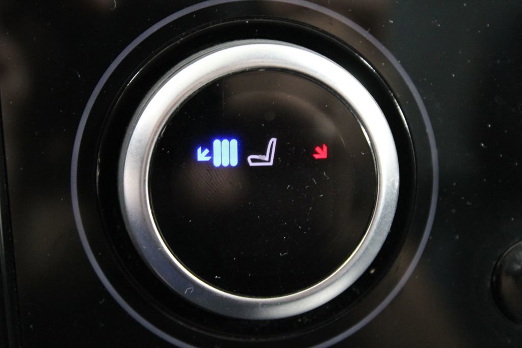 Used 2021 Land Rover Discovery Sport SE AWD/4WD image 29