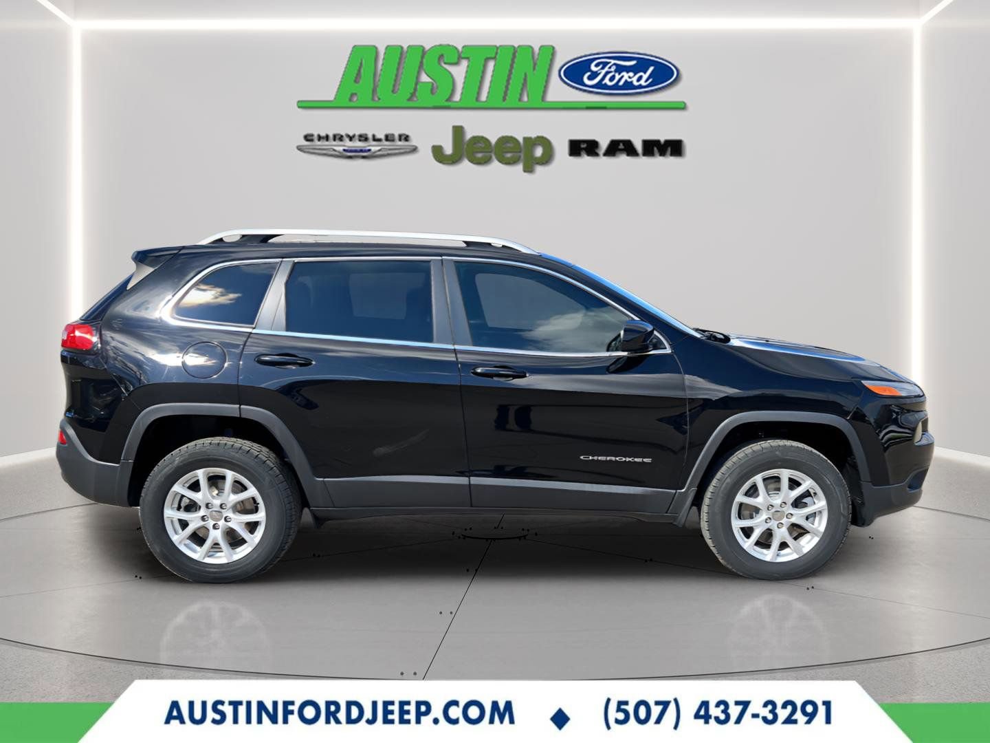 Used 2017 Jeep Cherokee Latitude image 14