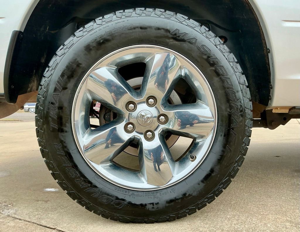 Used 2018 RAM 1500 SLT AWD/4WD image 21