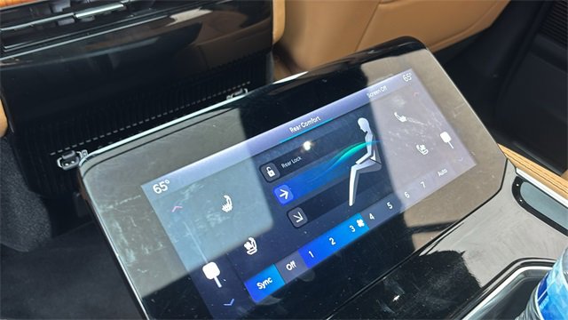 Used 2023 Jeep Grand Wagoneer L Series III w/ Rear Seat Video Group 1 image 10