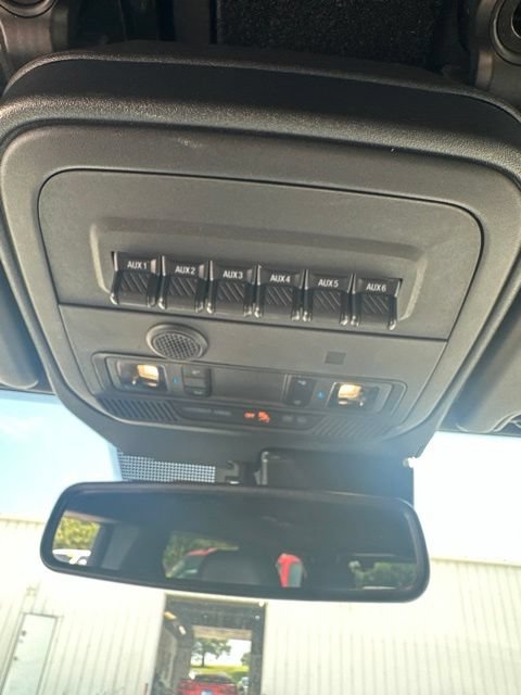 Used 2024 Ford Bronco Wildtrak AWD/4WD image 39