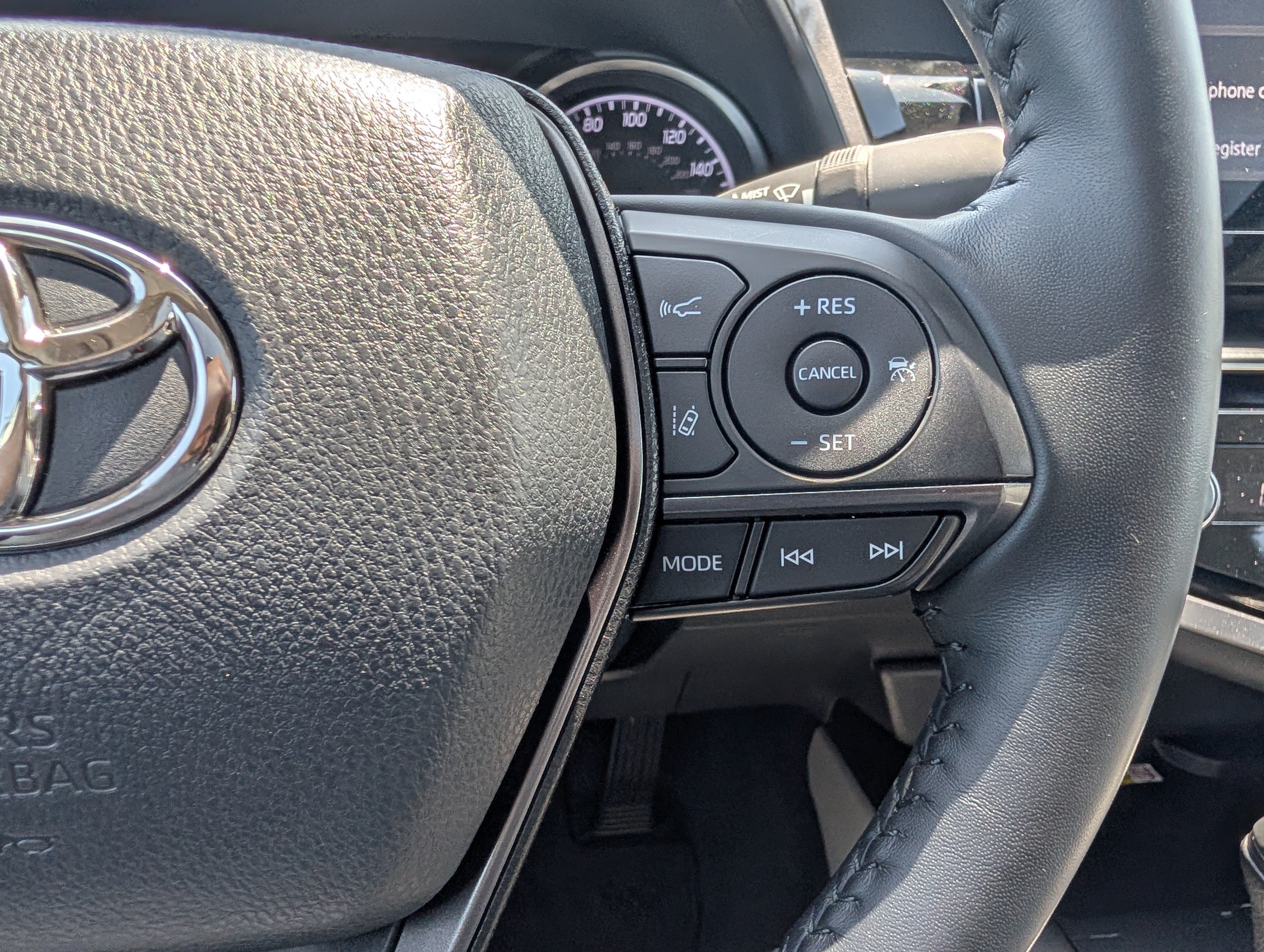 Used 2022 Toyota Camry SE w/ Audio Upgrade Package FWD image 29