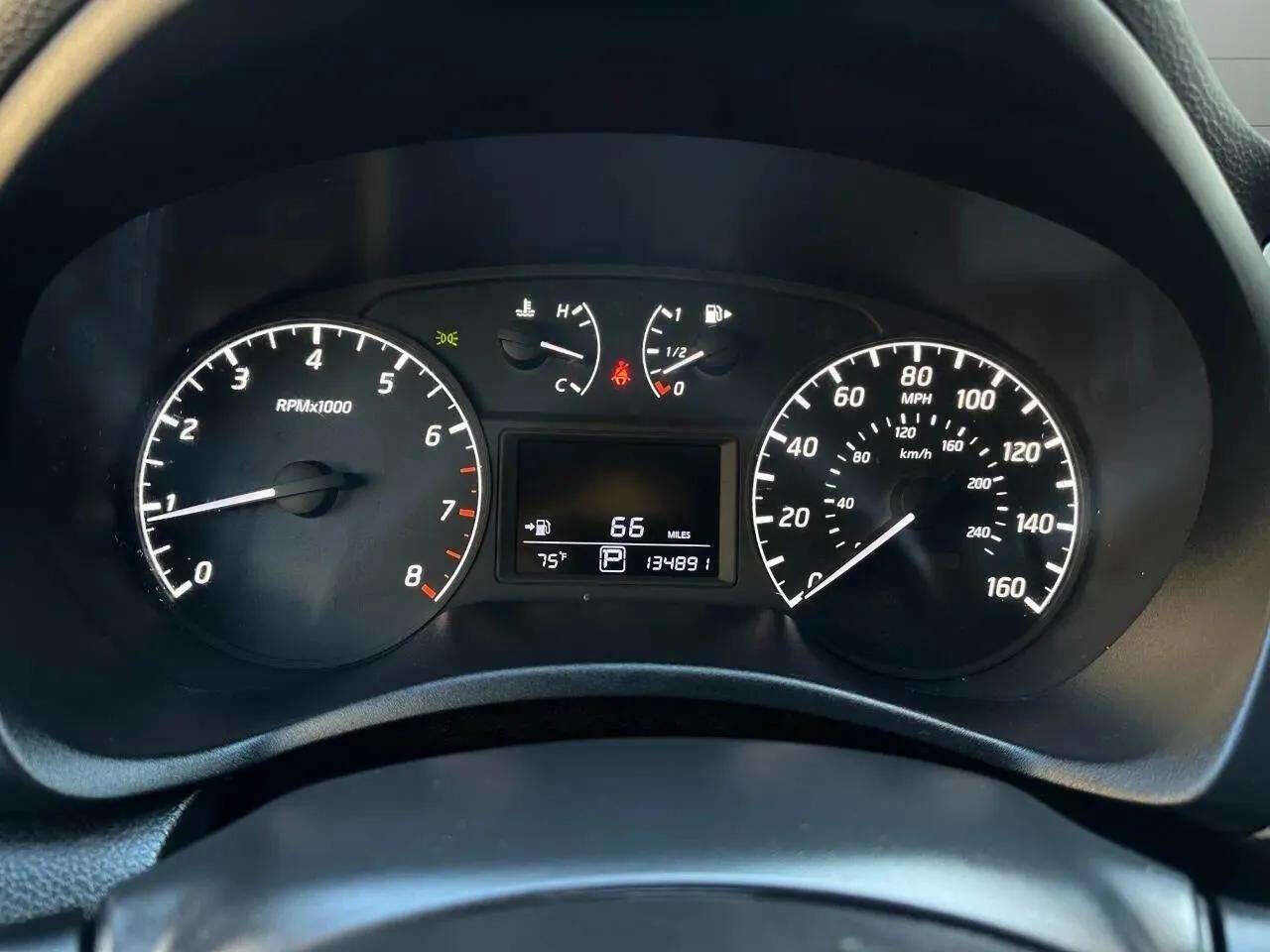 Used 2017 Nissan Sentra S image 31