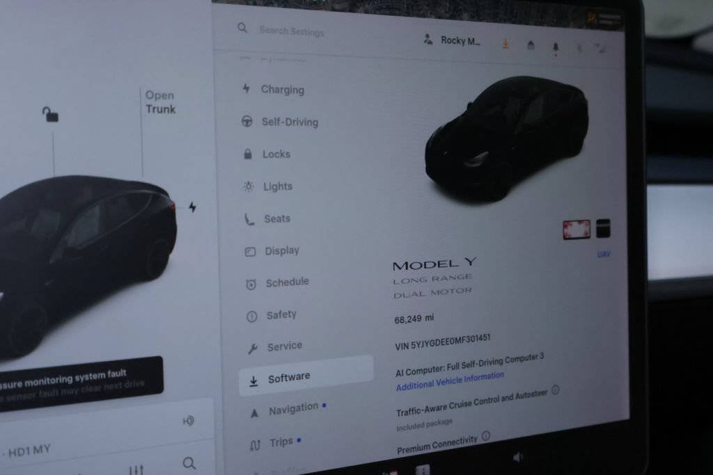 Used 2021 Tesla Model Y Long Range AWD/4WD image 26