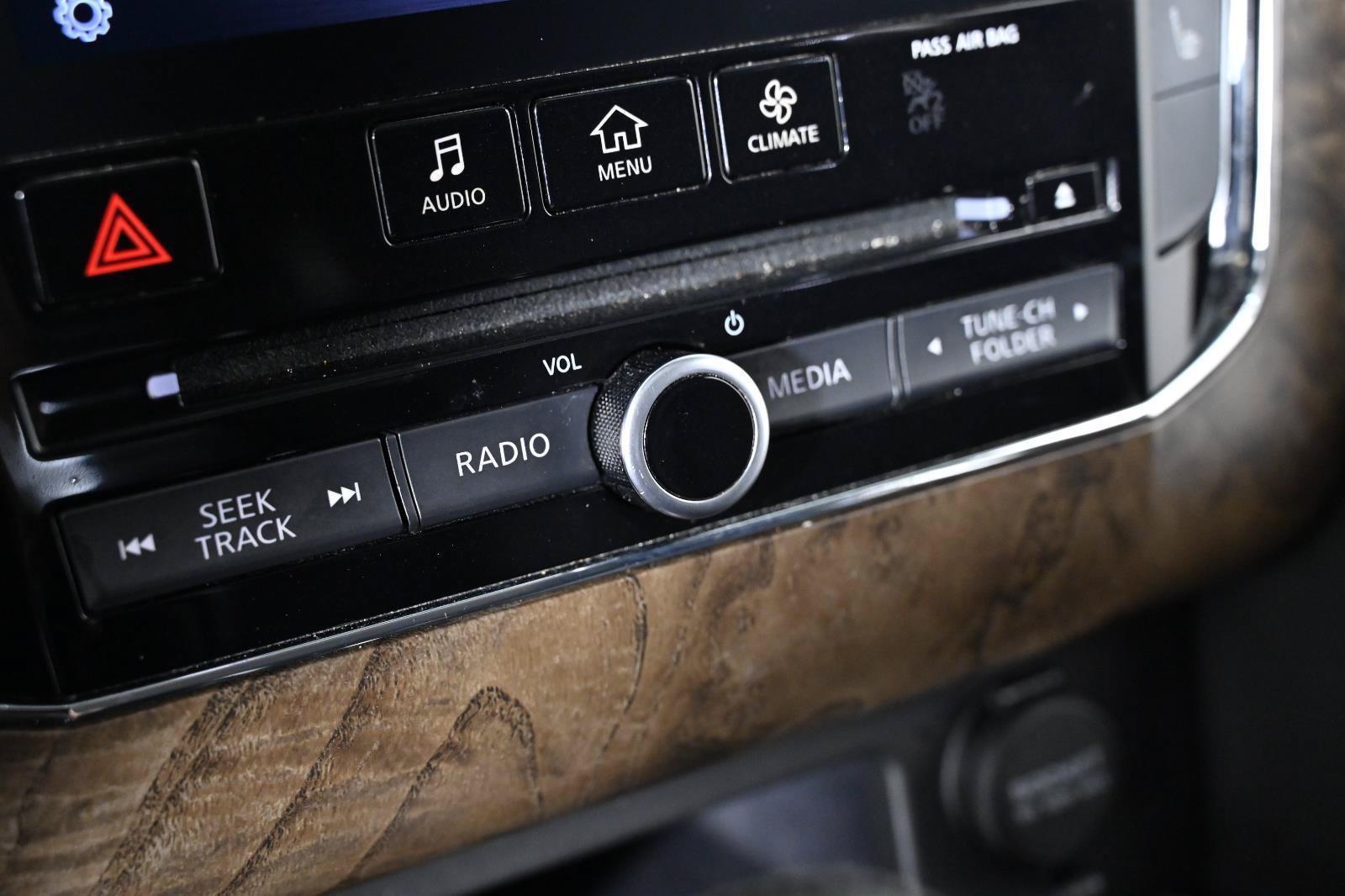 Used 2021 INFINITI QX80 Premium Select w/ All-Season Package AWD/4WD image 16