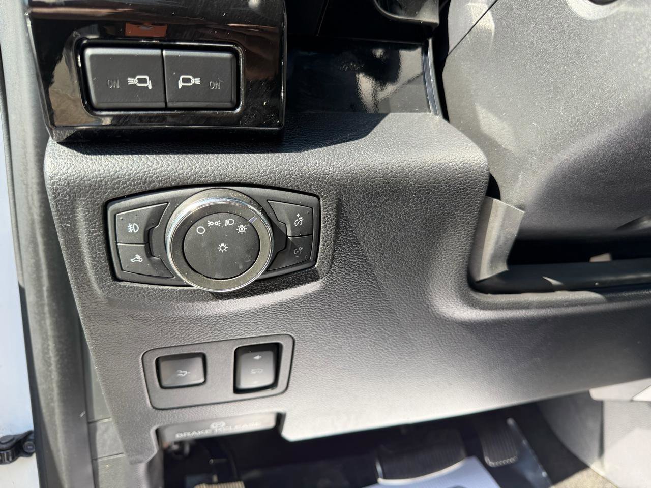 Used 2018 Ford F350 Lariat w/ Lariat Ultimate Package image 31