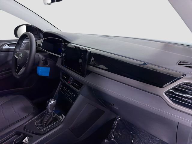 New 2026 Volkswagen Taos SE image 28