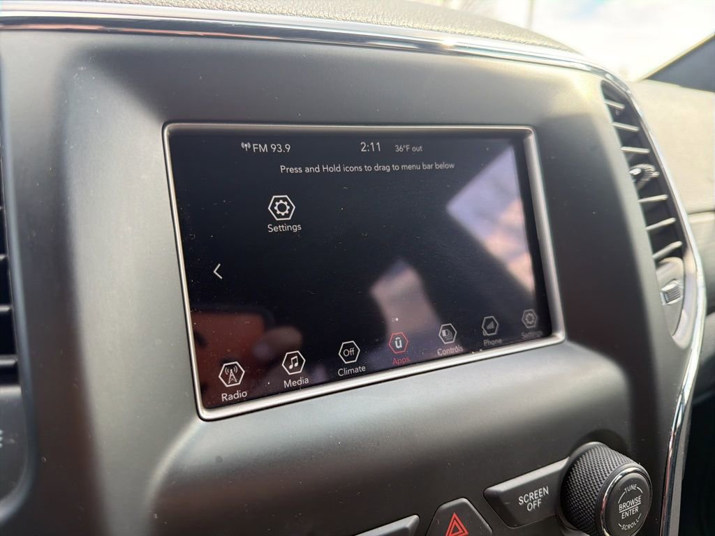 Used 2021 Jeep Grand Cherokee Laredo image 30