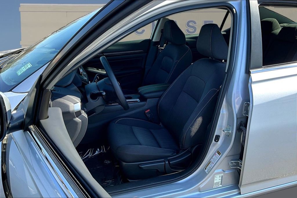 Used 2023 Nissan Altima 2.5 S image 23