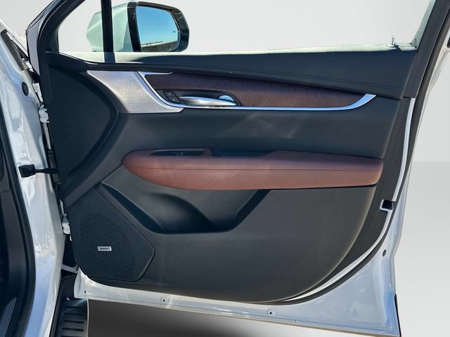 Used 2022 Cadillac XT5 Premium Luxury w/ LPO, ONYX Package AWD/4WD image 22