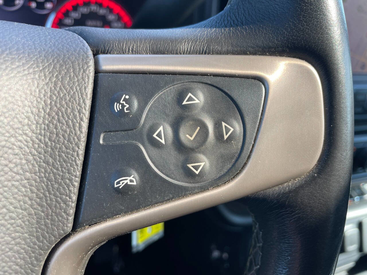 Used 2015 GMC Sierra 3500 Denali w/ Duramax Plus Package image 40