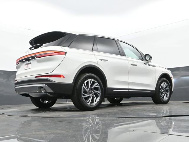 Used 2024 Lincoln Corsair AWD w/ Equipment Group 101A image 25
