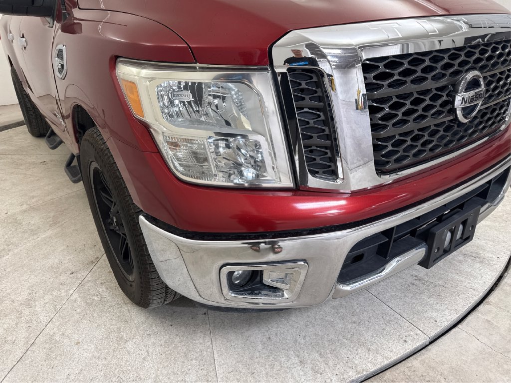 Used 2017 Nissan Titan SV RWD image 17