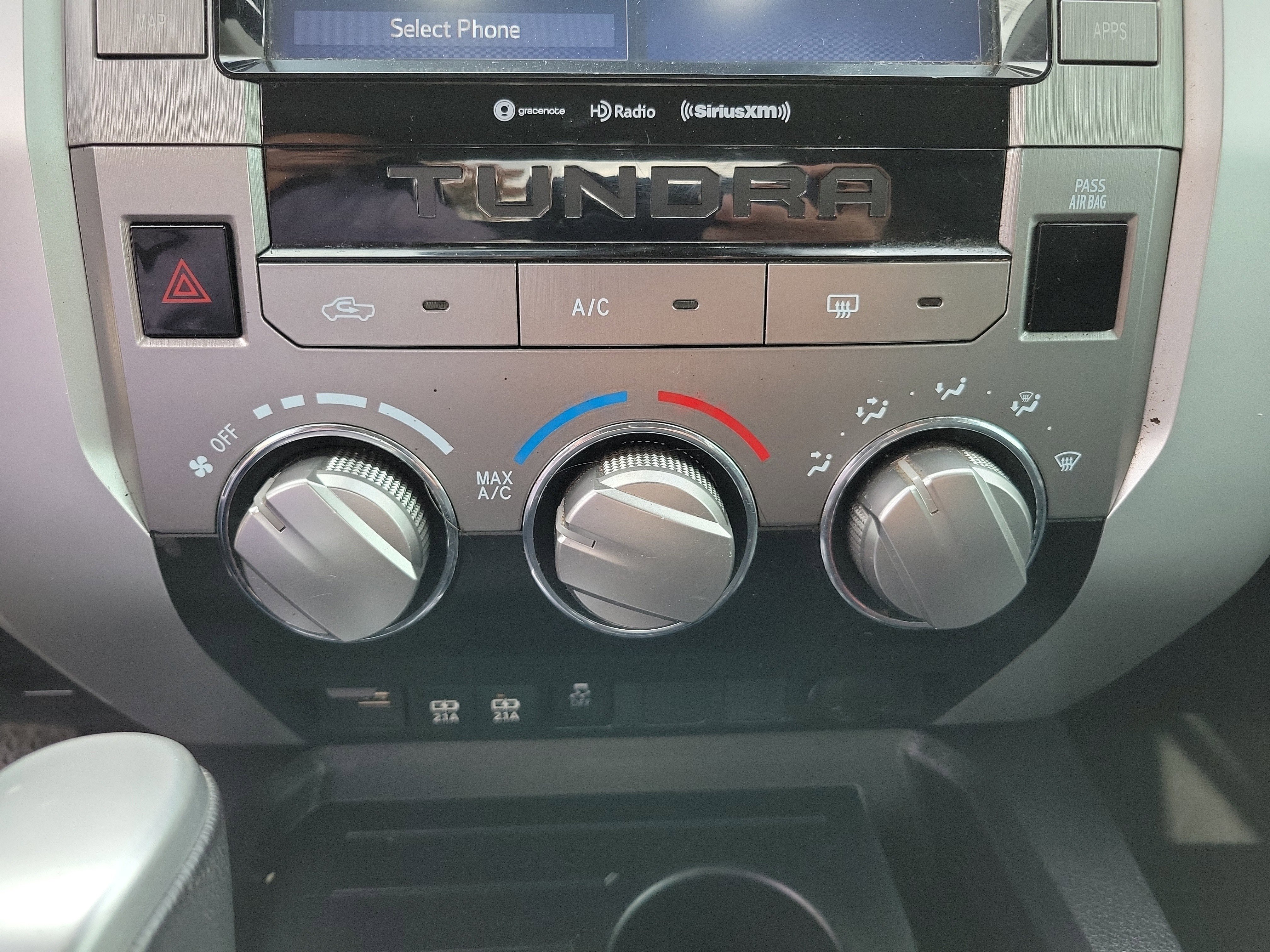 Used 2021 Toyota Tundra SR5 w/ SR5 Leather Package image 10