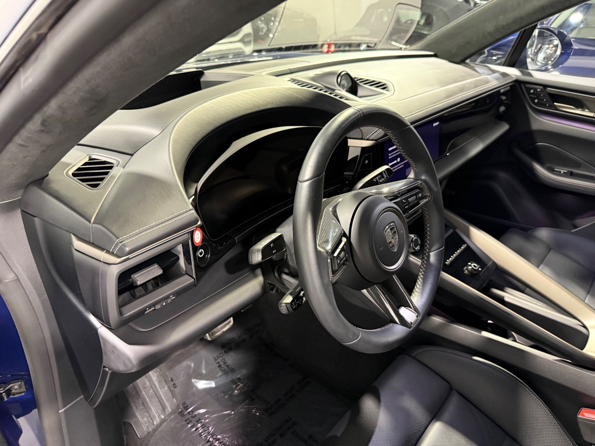 Used 2024 Porsche Macan Turbo Electric AWD/4WD image 43