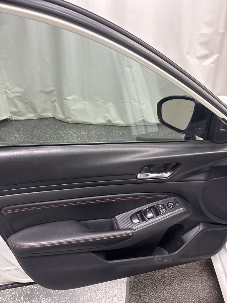 Used 2019 Nissan Altima 2.5 SR image 11