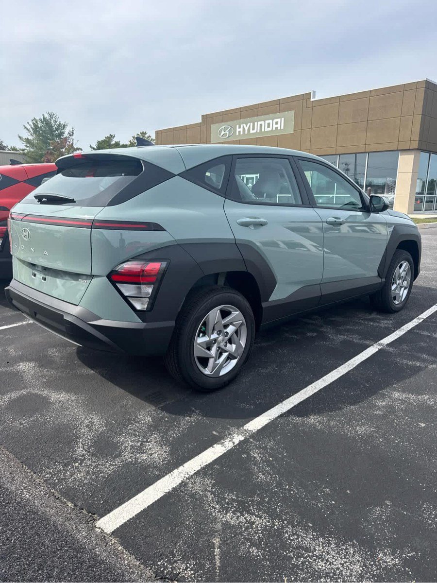 New 2027 Hyundai Kona SE AWD/4WD image 15