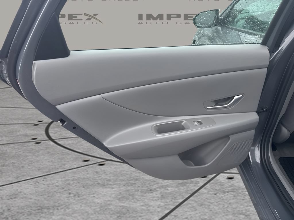 Used 2024 Hyundai Elantra SEL FWD image 25