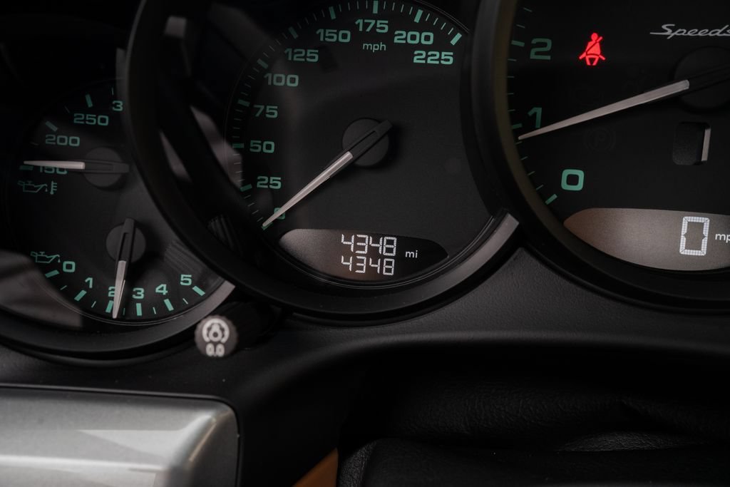 Used 2019 Porsche 911 Speedster RWD image 16
