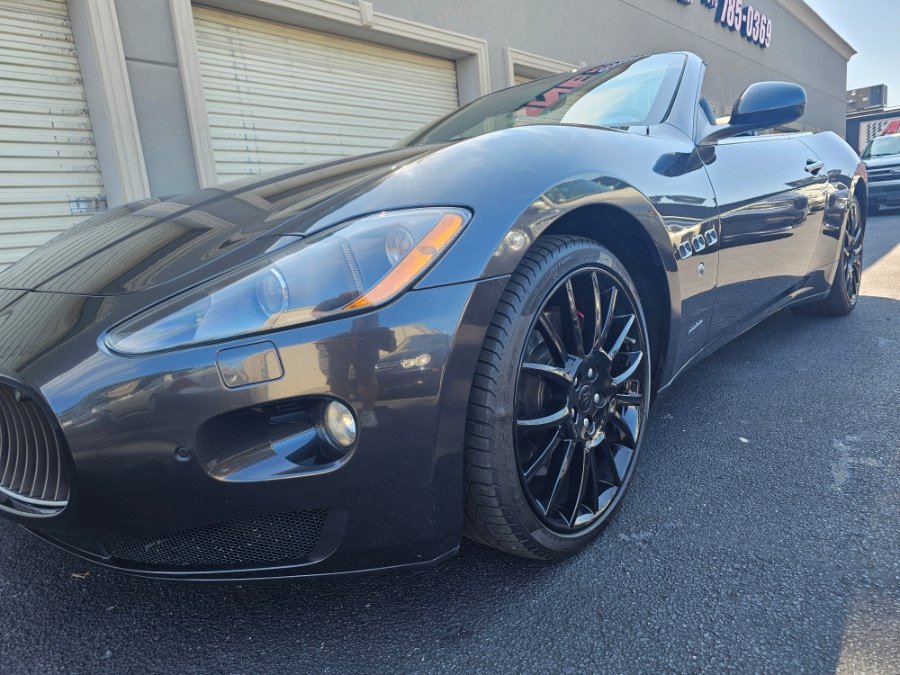 Used 2011 Maserati GranTurismo Convertible RWD image 35