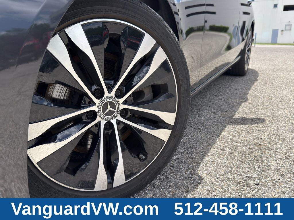 Used 2022 Mercedes-Benz C 300 4MATIC Sedan w/ Digital Light Package image 6