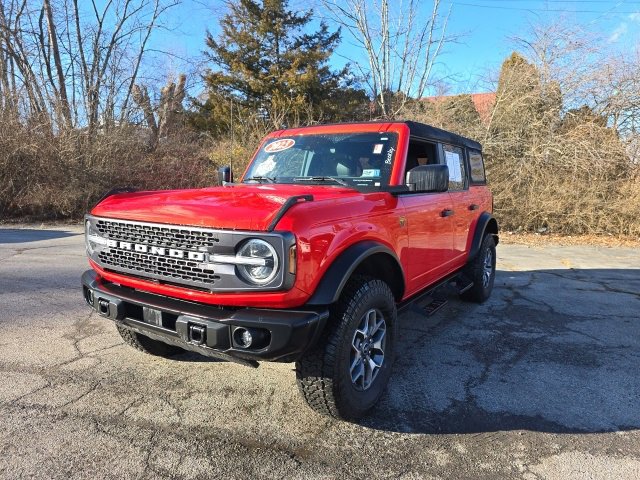 Used 2023 Ford Bronco Badlands image 1
