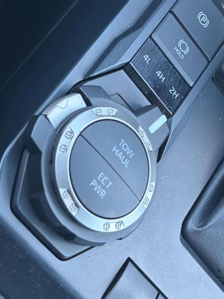 Certified 2025 Toyota Tacoma SR5 image 17