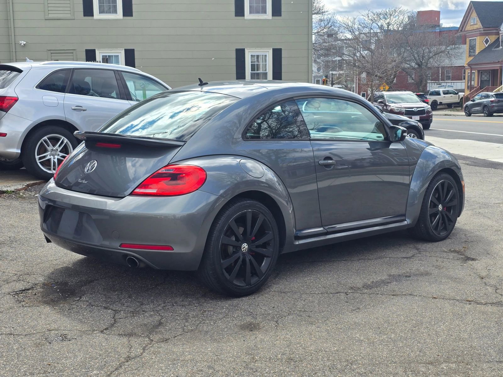 Used 2012 Volkswagen Beetle 2.0T image 5