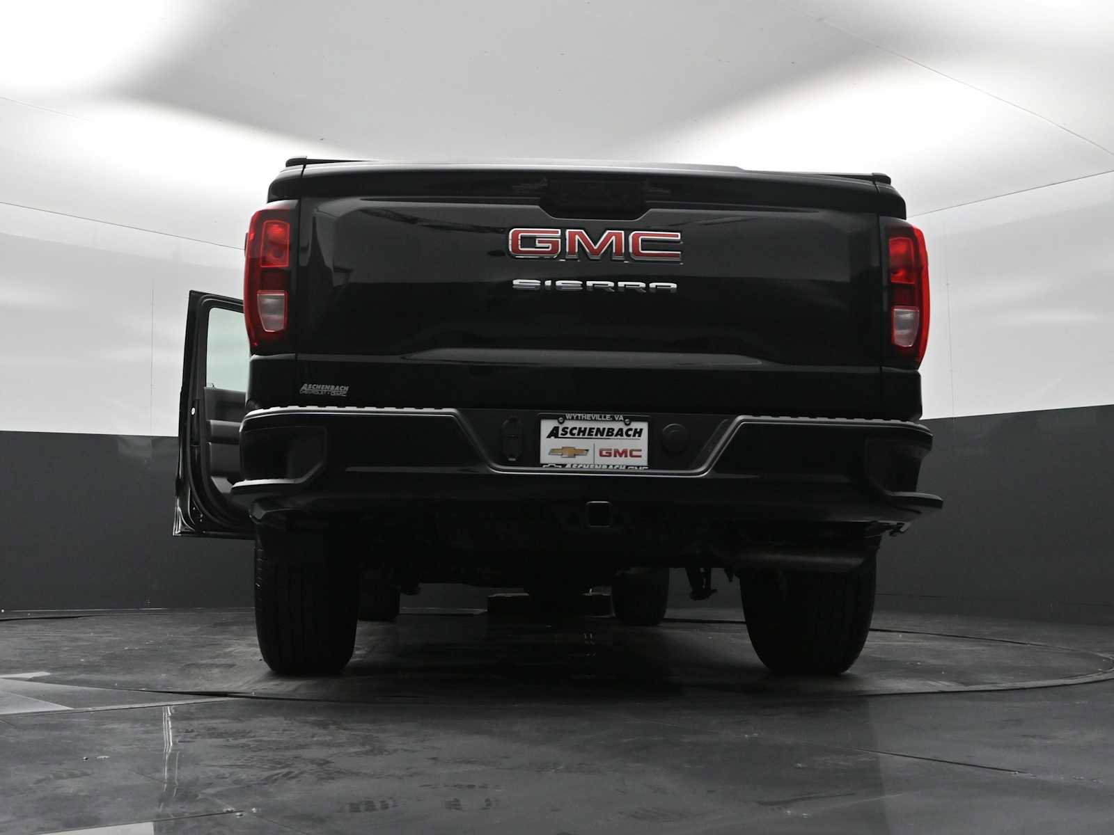 Used 2025 GMC Sierra 1500 Pro w/ Graphite Edition image 30