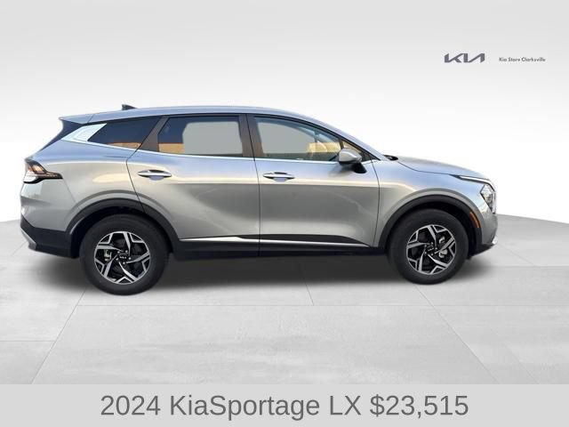 Used 2024 Kia Sportage LX AWD/4WD image 9