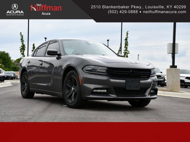 Used 2016 Dodge Charger SXT RWD image 1