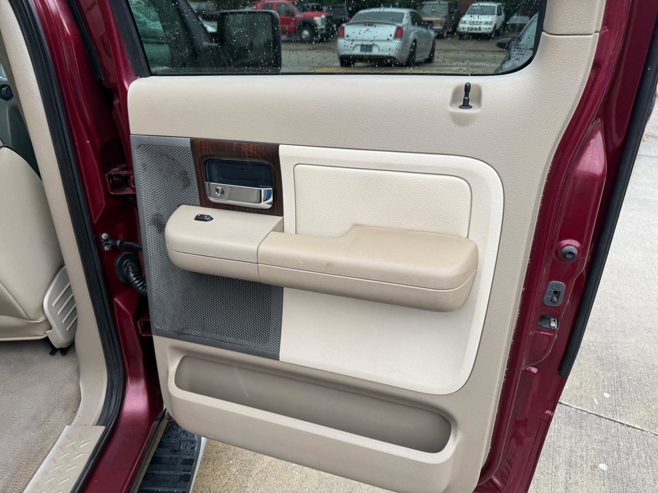 Used 2006 Lincoln Mark LT 2WD image 27