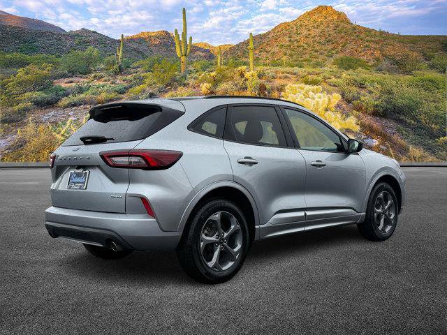 Used 2023 Ford Escape ST-Line image 4