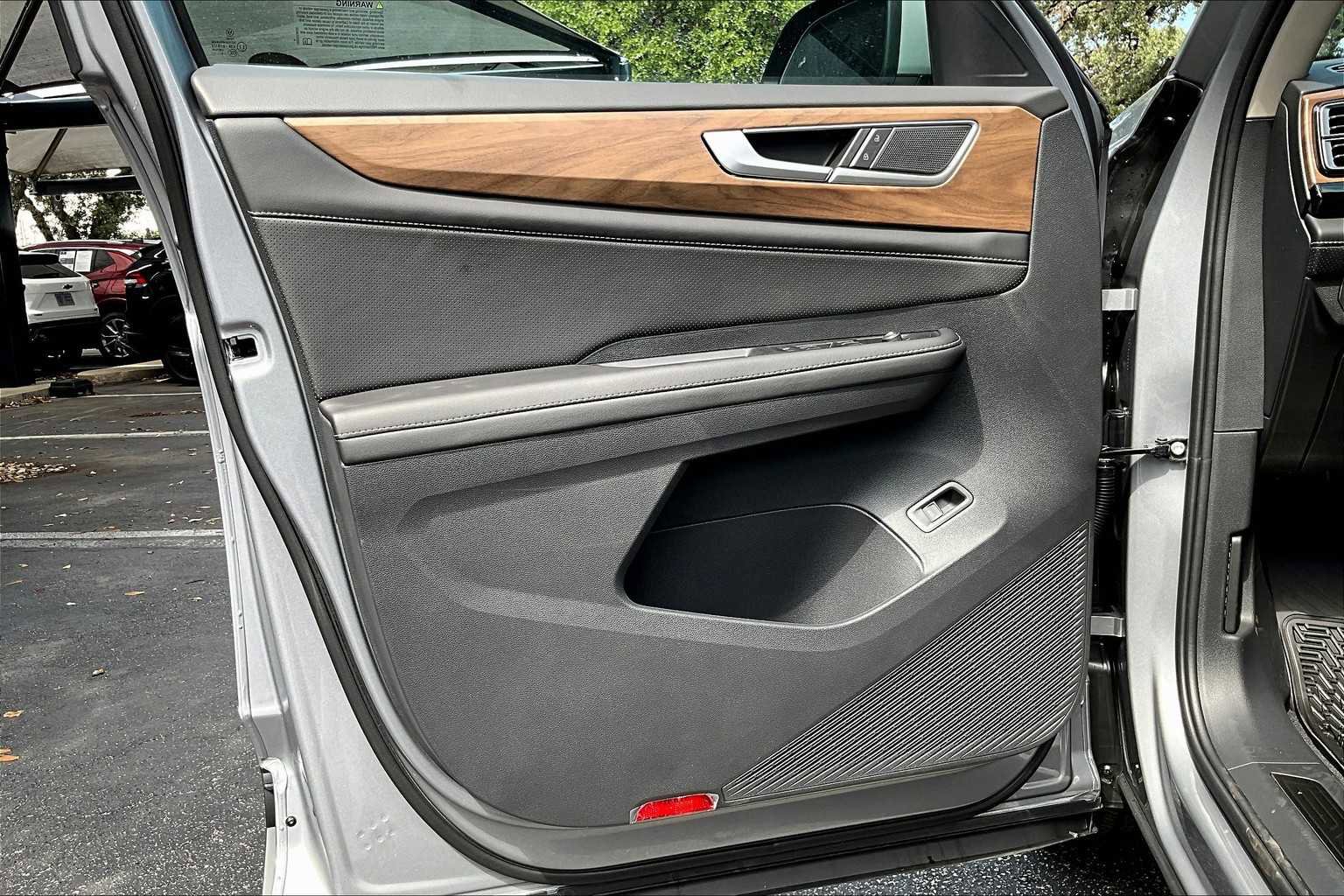 New 2026 Volkswagen Atlas SE image 10