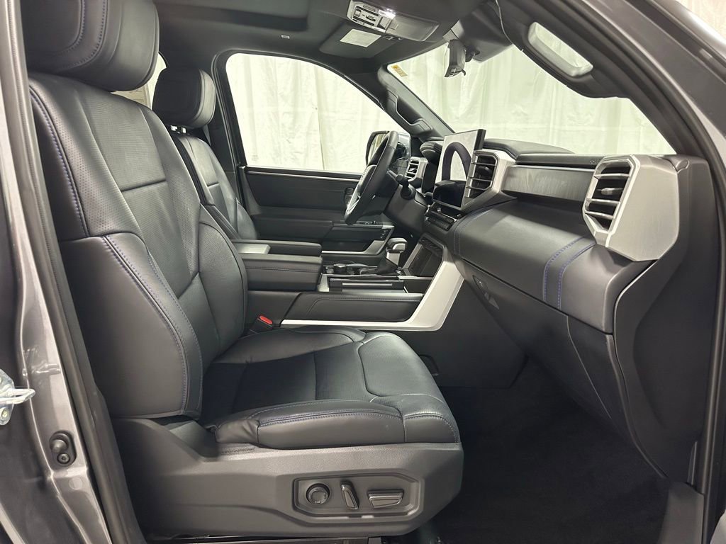 Used 2025 Toyota Tundra Platinum AWD/4WD image 63