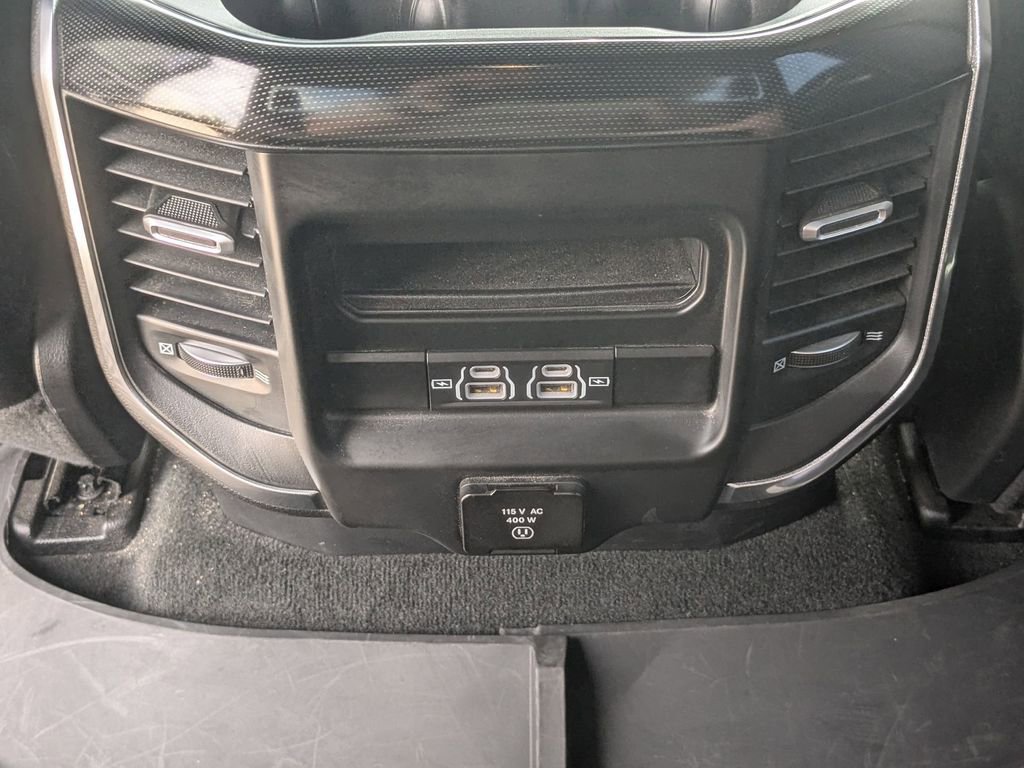 Used 2022 RAM 1500 Laramie AWD/4WD image 28