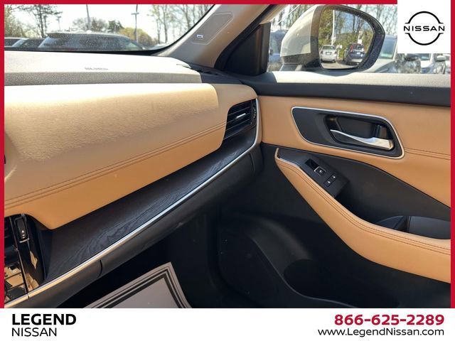 Used 2023 Nissan Rogue Platinum w/ Platinum Premium Package image 27