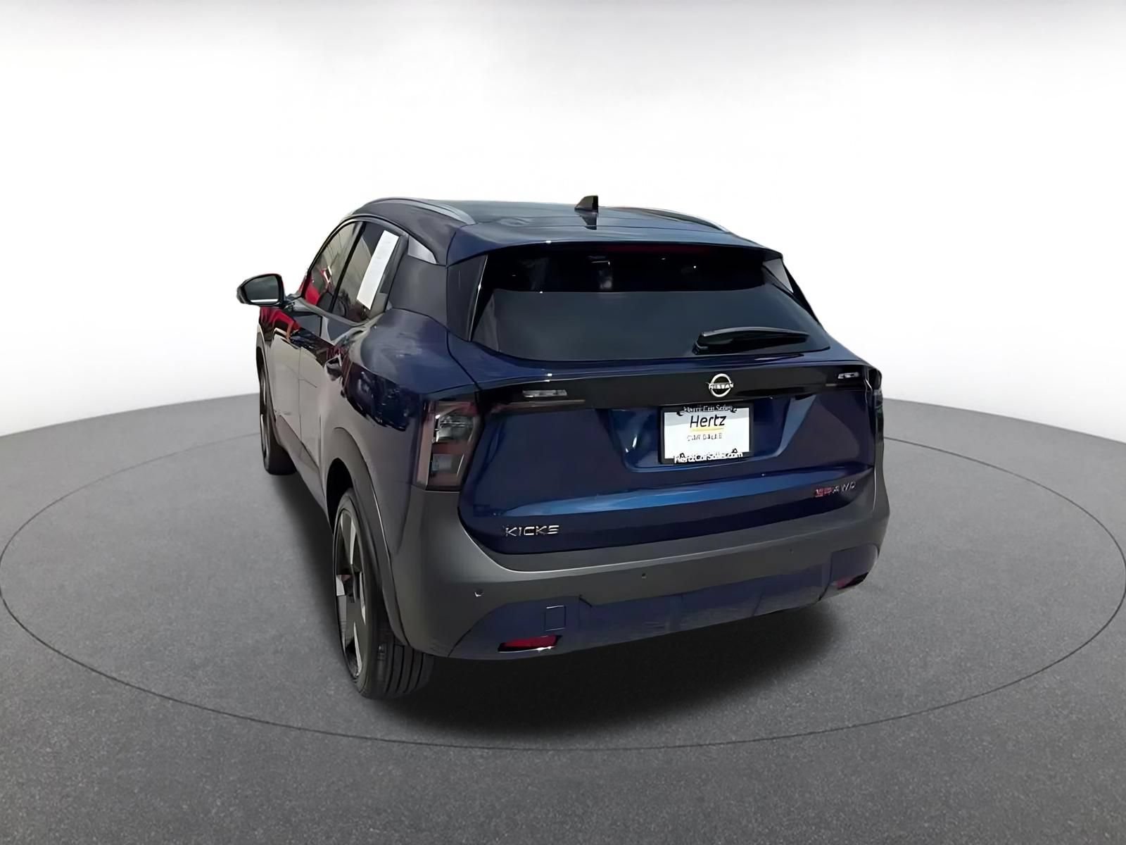 Used 2026 Nissan Kicks SR AWD/4WD image 9